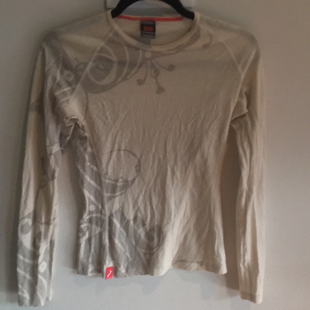 Icebreaker Ivory New Zealand design merino baselayer